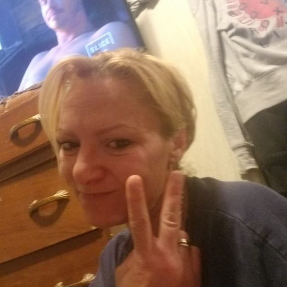 Meet your Posher, Lori - Picture 1 of 1